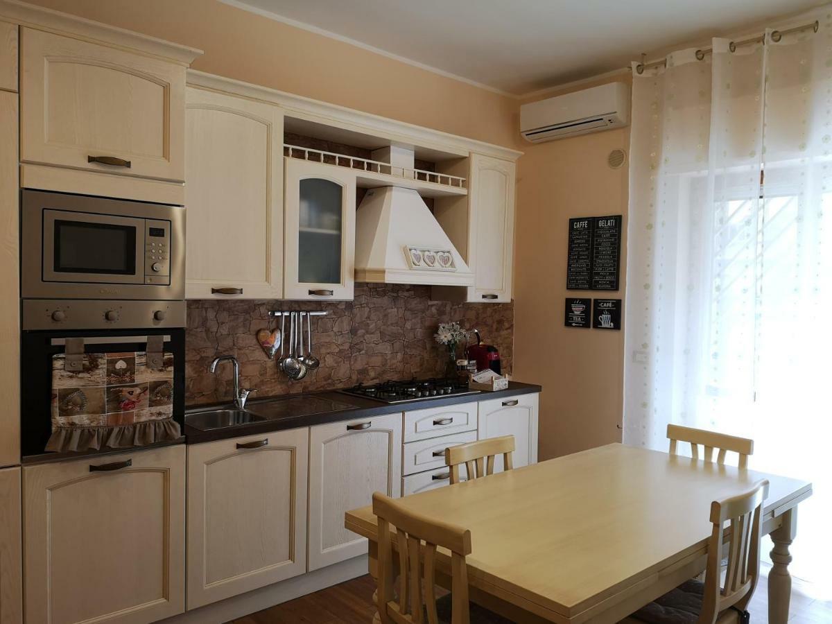 La Casa Della Sposa Apartment Трани Екстериор снимка